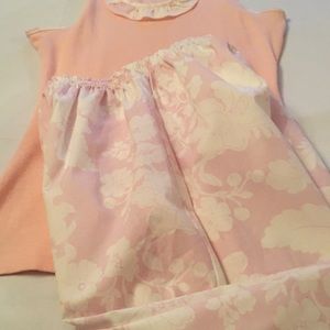 Adorable floral/solid Tank and Capri Set! Ruffle detail @ hem and tank neckline.